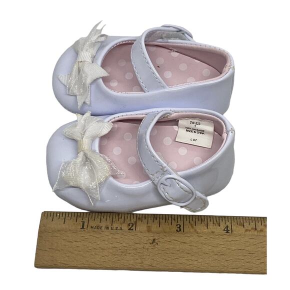 Baby Deer Girl's White Patent Skimmer Crib Shoes 1M Infant Hook & Loop Closure - Picture 12 of 14